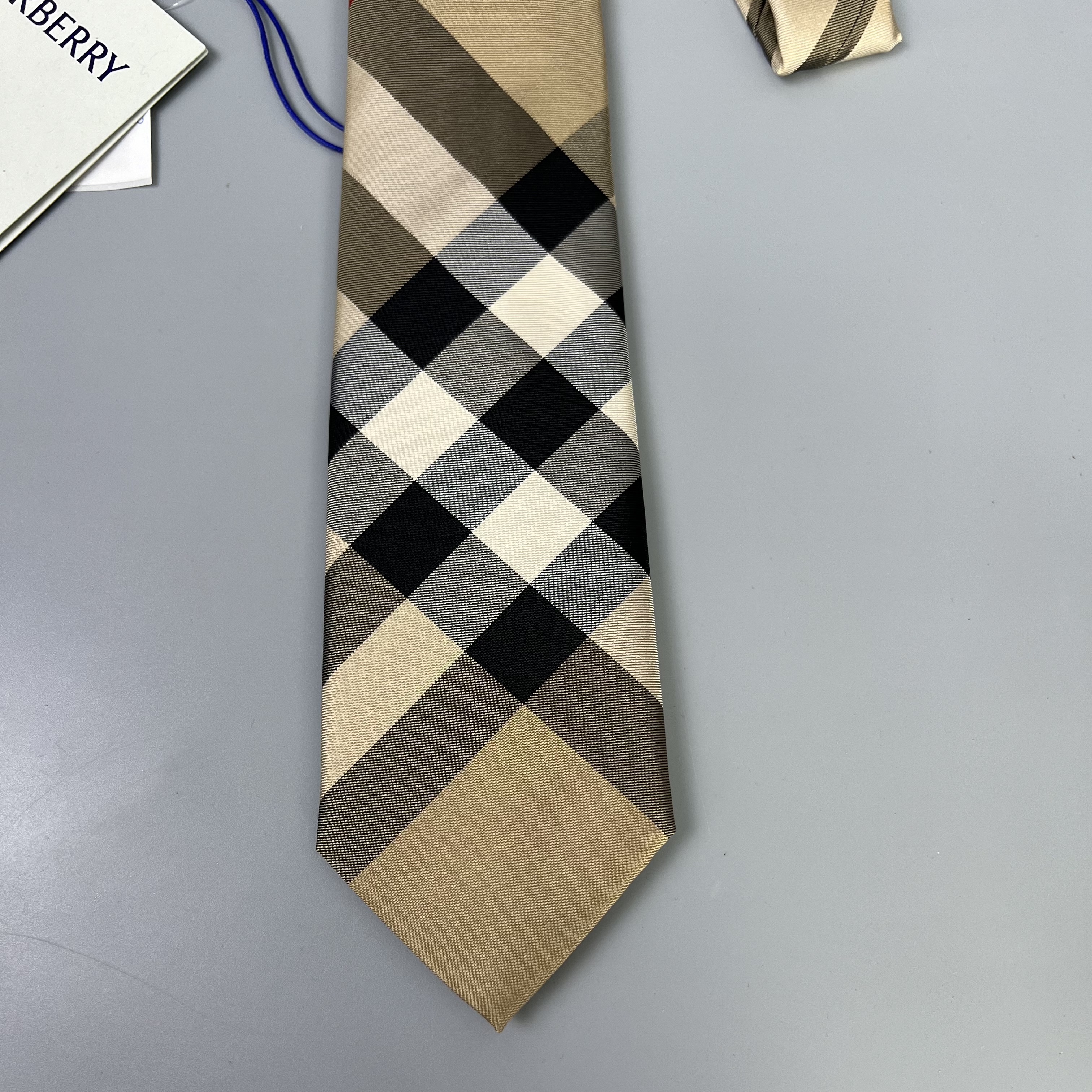 BURBERRY 8013818 A7026