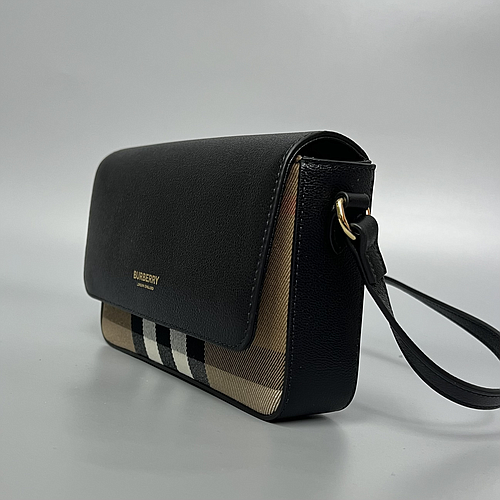 BURBERRY 8107269