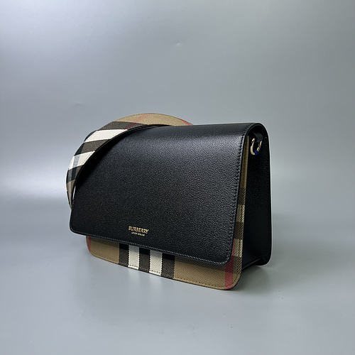 BURBERRY 8084025